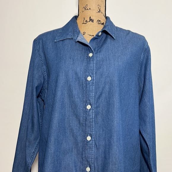 LEVI || Boyfriend Fit Chambray Shirt. Sz. L - Picture 4 of 11
